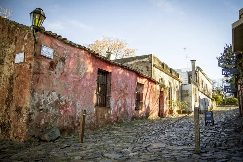 Colonia del Sacramento: Un Viaje al Pasado Colonial | Uruguay